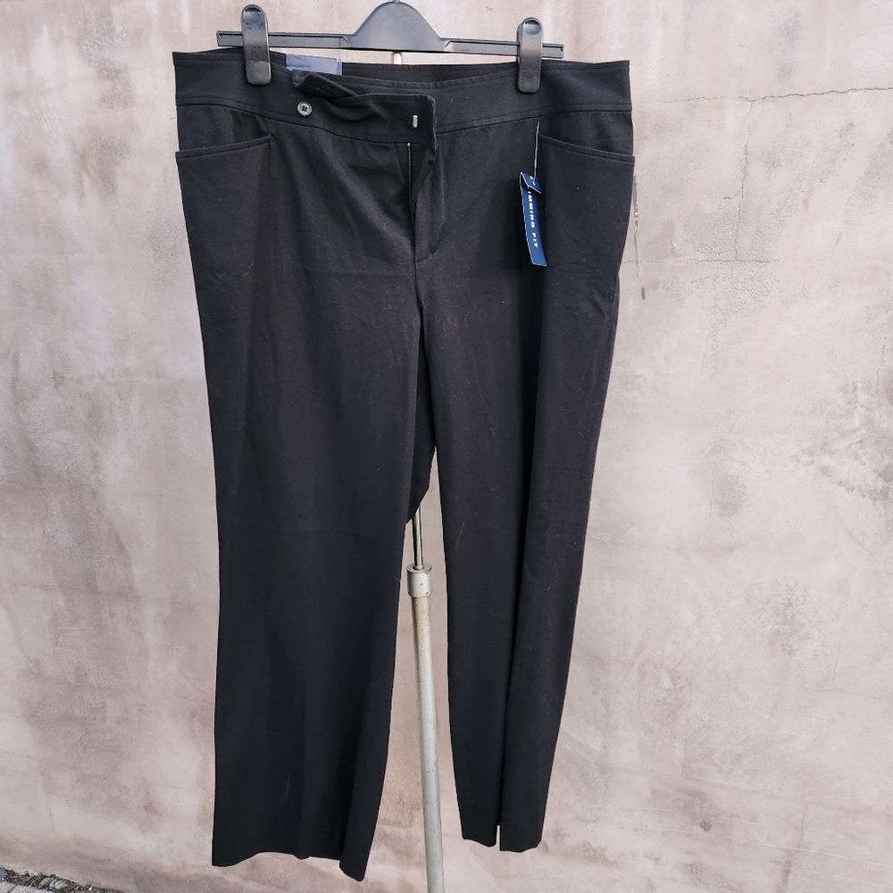 Chaps Modern Traveler Pant Slimming Short Length